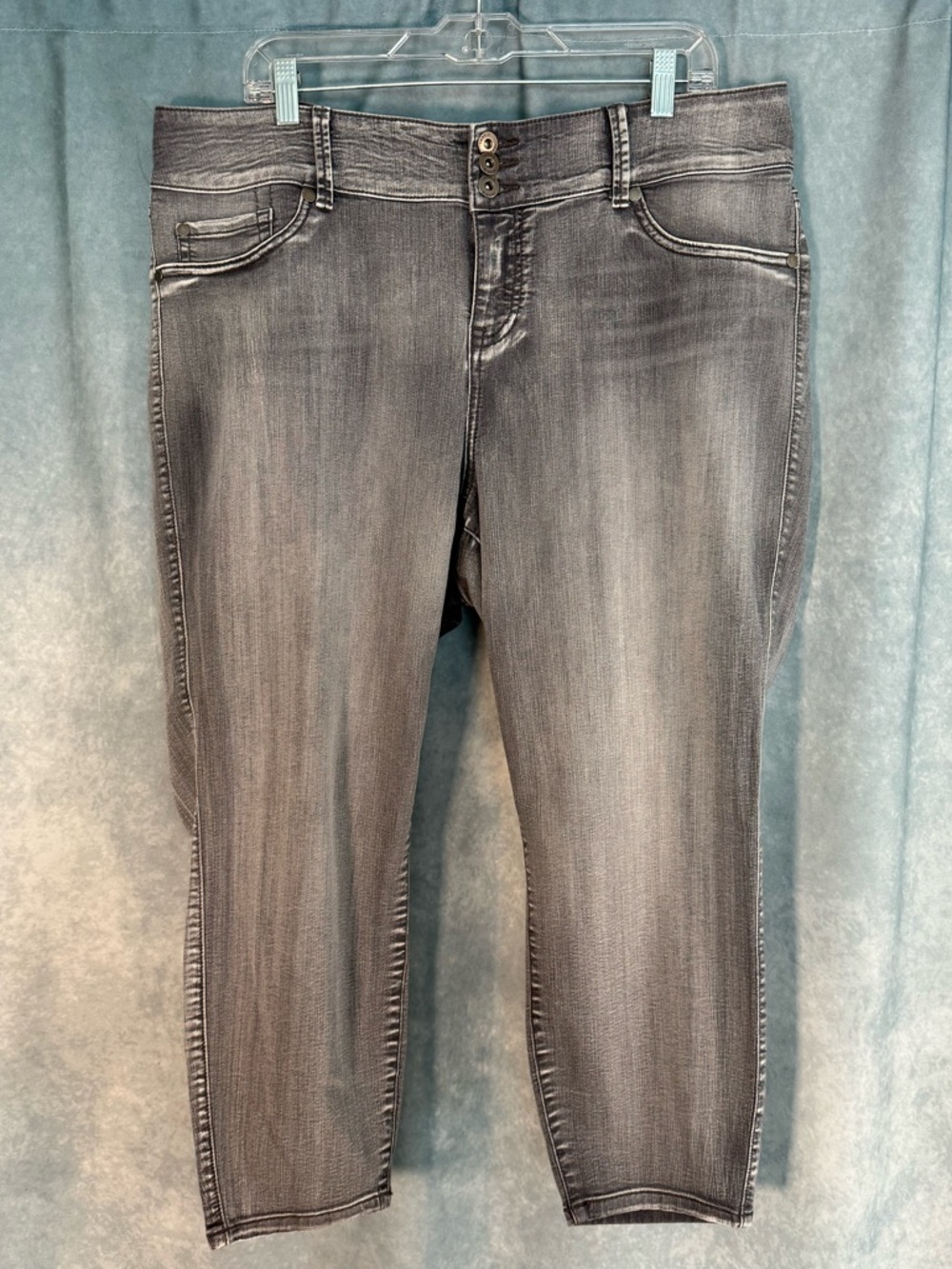 Torrid gray wash cropped jeans plus size 22